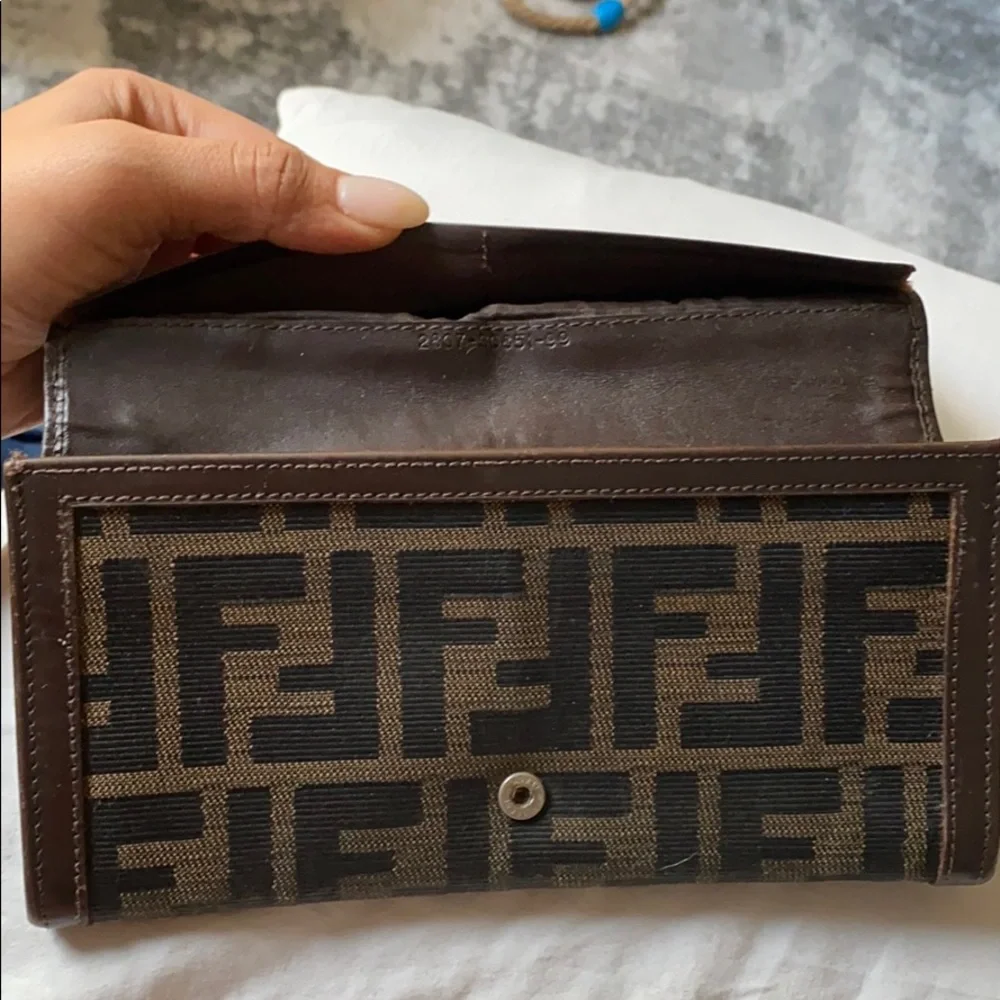Fendi wallet - Picture 10 of 10